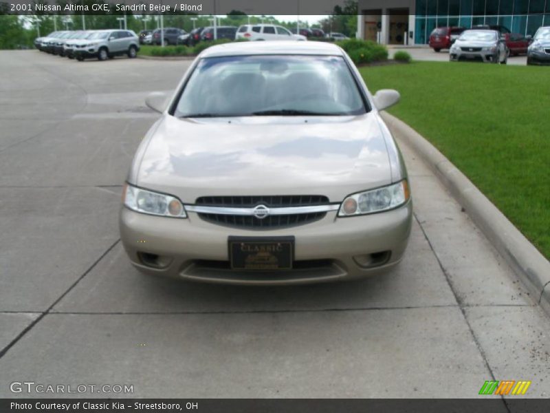 Sandrift Beige / Blond 2001 Nissan Altima GXE