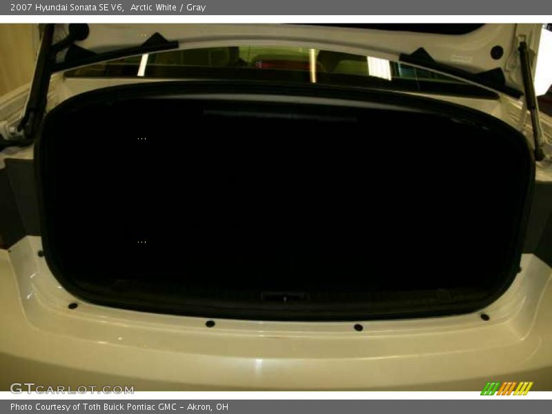 Arctic White / Gray 2007 Hyundai Sonata SE V6