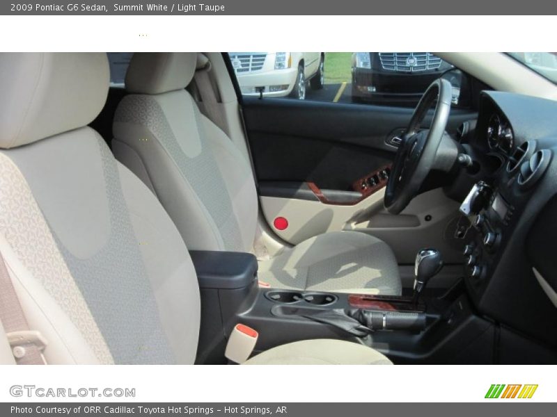 Summit White / Light Taupe 2009 Pontiac G6 Sedan