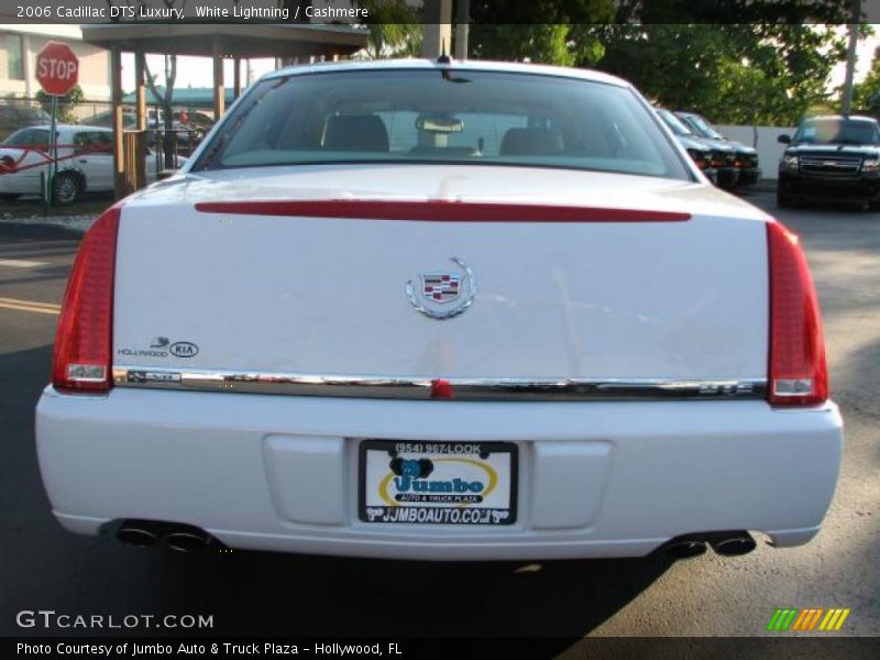 White Lightning / Cashmere 2006 Cadillac DTS Luxury
