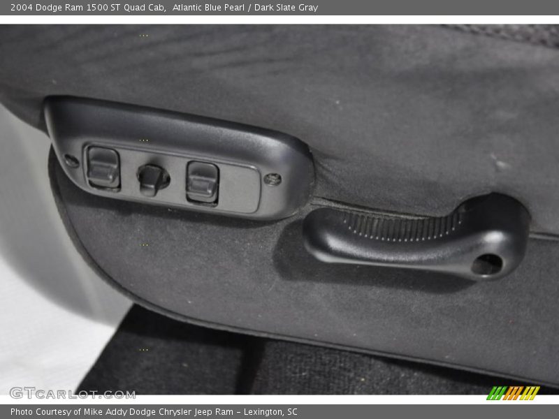 Atlantic Blue Pearl / Dark Slate Gray 2004 Dodge Ram 1500 ST Quad Cab
