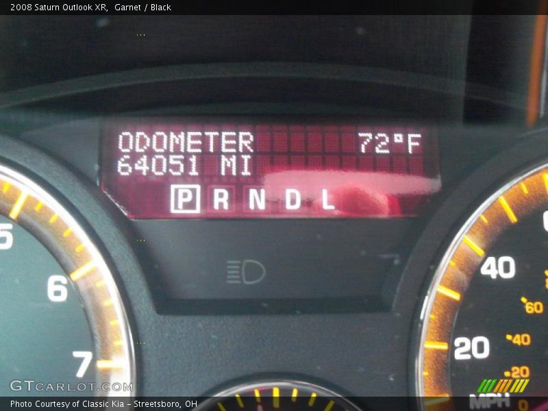 Garnet / Black 2008 Saturn Outlook XR