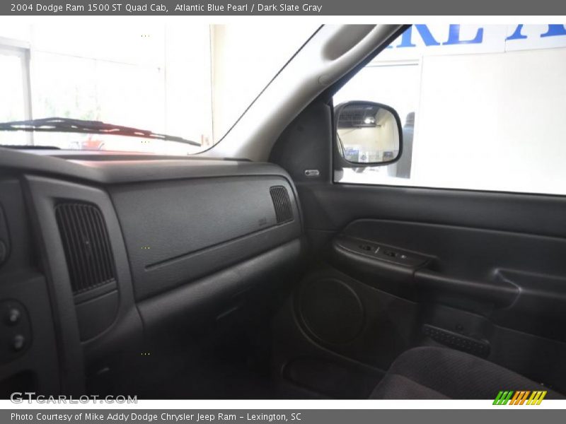 Atlantic Blue Pearl / Dark Slate Gray 2004 Dodge Ram 1500 ST Quad Cab