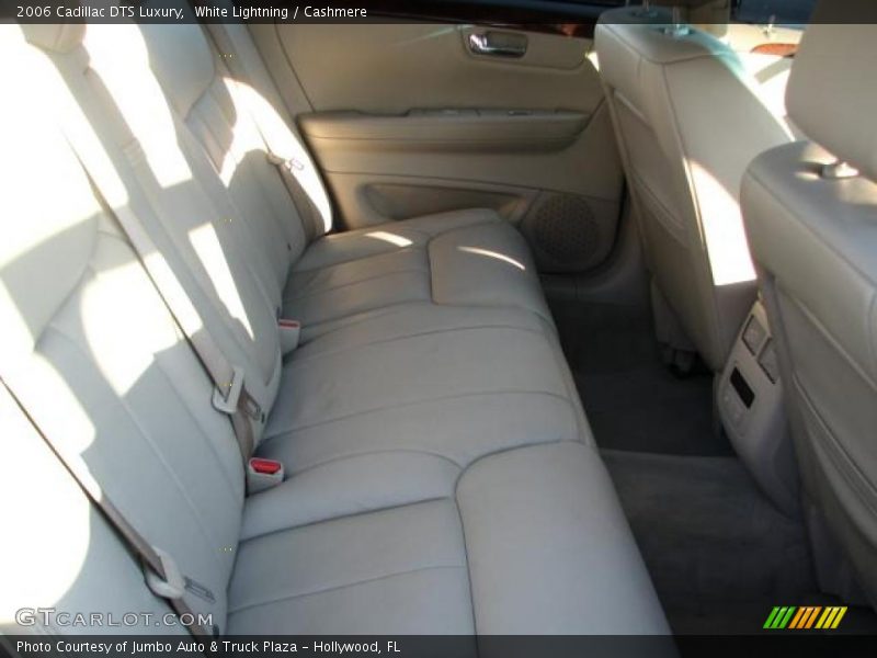 White Lightning / Cashmere 2006 Cadillac DTS Luxury