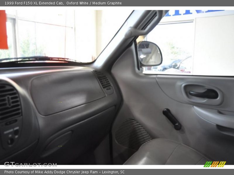Oxford White / Medium Graphite 1999 Ford F150 XL Extended Cab