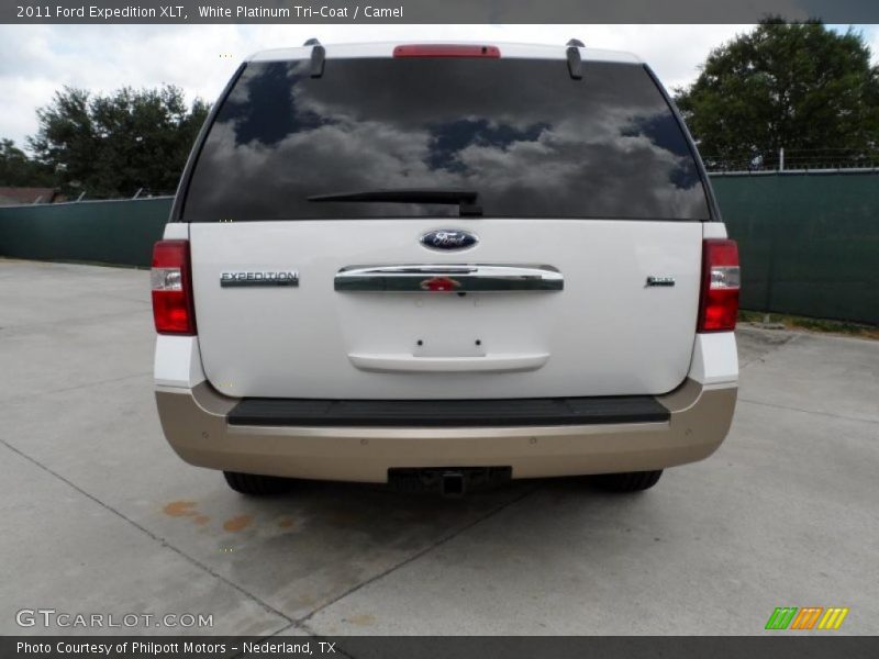 White Platinum Tri-Coat / Camel 2011 Ford Expedition XLT