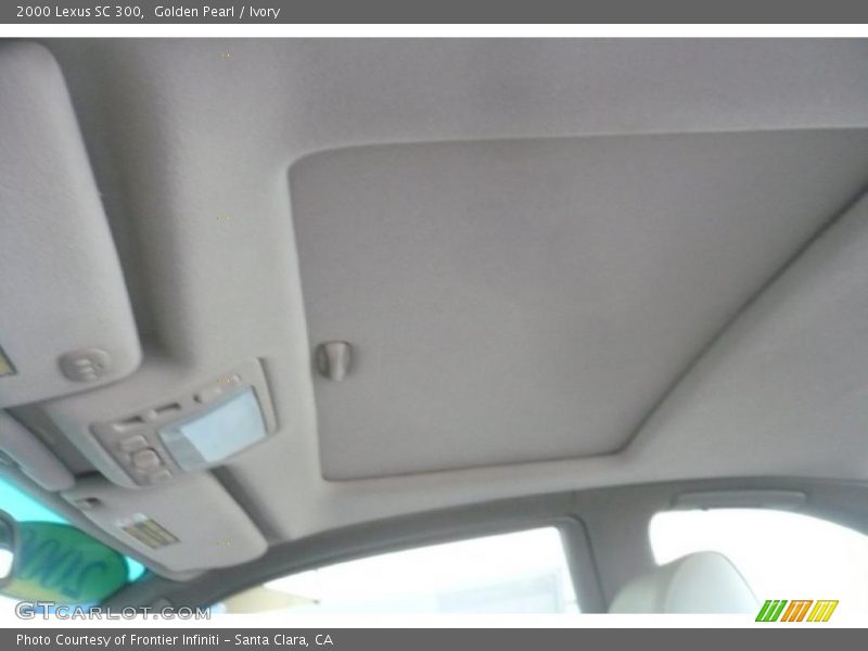 Golden Pearl / Ivory 2000 Lexus SC 300