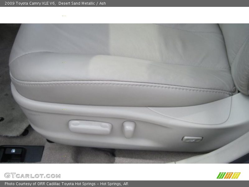Desert Sand Metallic / Ash 2009 Toyota Camry XLE V6