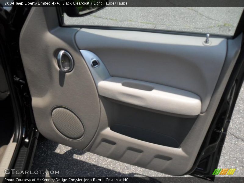 Black Clearcoat / Light Taupe/Taupe 2004 Jeep Liberty Limited 4x4