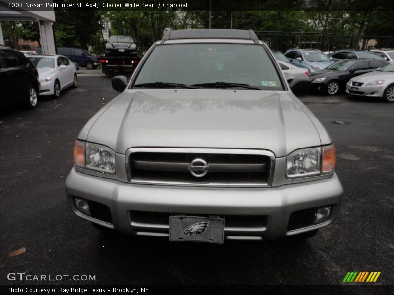 Glacier White Pearl / Charcoal 2003 Nissan Pathfinder SE 4x4