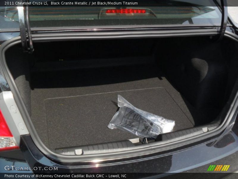 Black Granite Metallic / Jet Black/Medium Titanium 2011 Chevrolet Cruze LS
