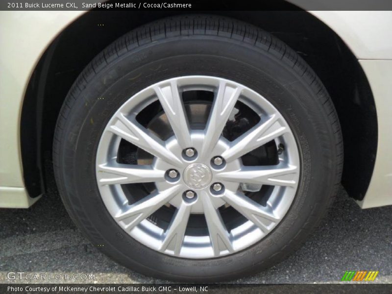 Sand Beige Metallic / Cocoa/Cashmere 2011 Buick Lucerne CXL