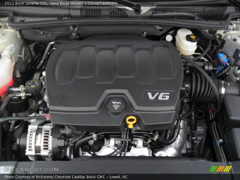 Sand Beige Metallic / Cocoa/Cashmere 2011 Buick Lucerne CXL