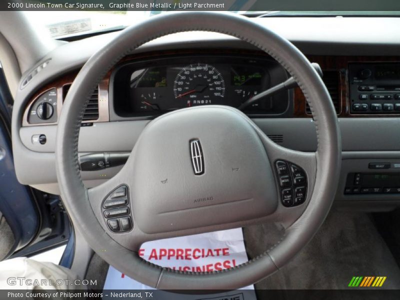  2000 Town Car Signature Steering Wheel