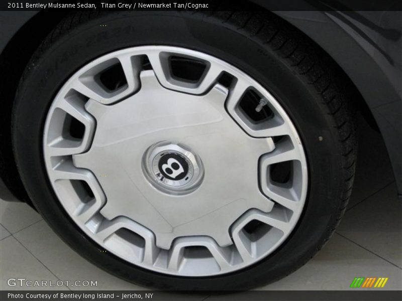  2011 Mulsanne Sedan Wheel