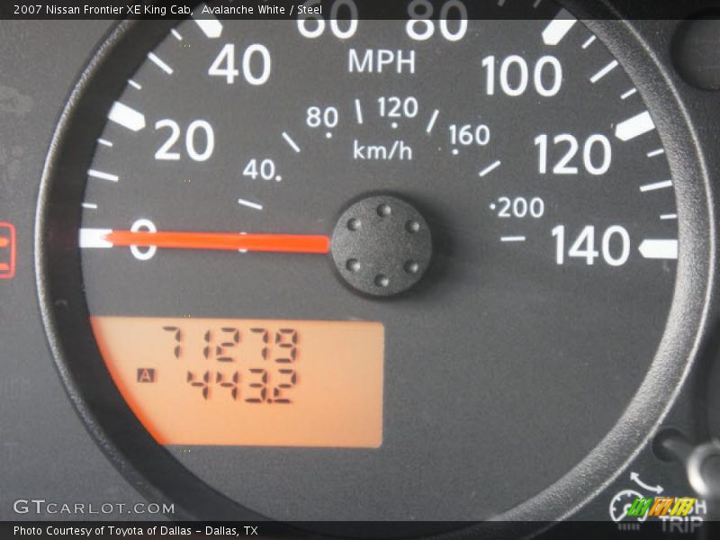 Avalanche White / Steel 2007 Nissan Frontier XE King Cab