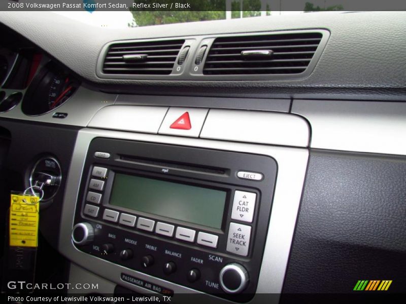 Reflex Silver / Black 2008 Volkswagen Passat Komfort Sedan