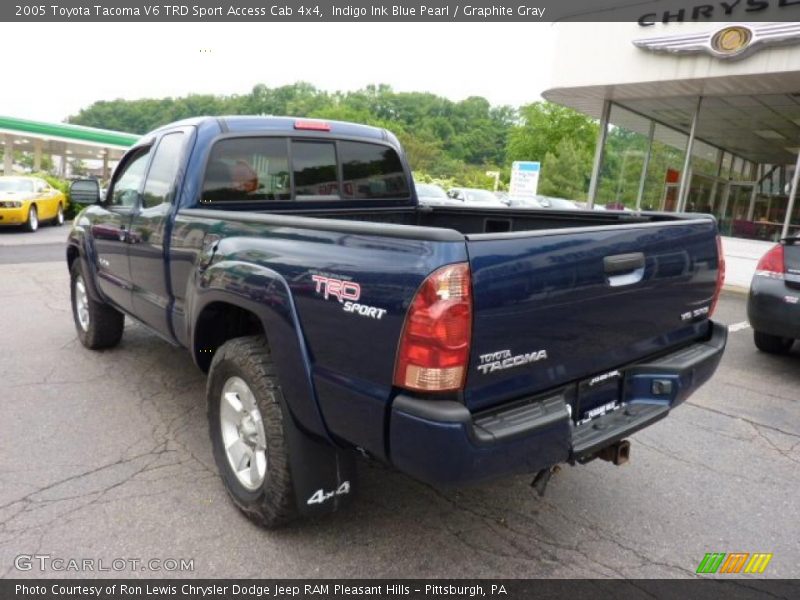 Indigo Ink Blue Pearl / Graphite Gray 2005 Toyota Tacoma V6 TRD Sport Access Cab 4x4
