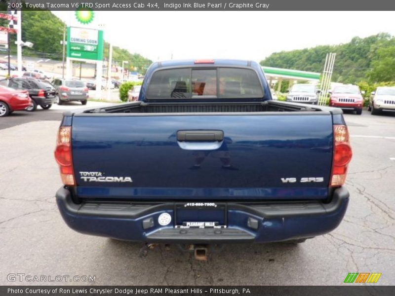 Indigo Ink Blue Pearl / Graphite Gray 2005 Toyota Tacoma V6 TRD Sport Access Cab 4x4