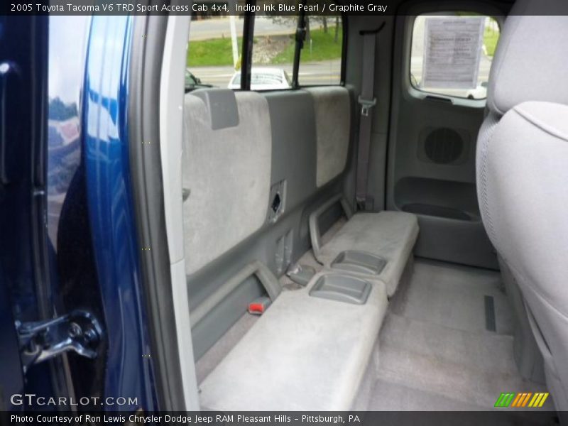Indigo Ink Blue Pearl / Graphite Gray 2005 Toyota Tacoma V6 TRD Sport Access Cab 4x4