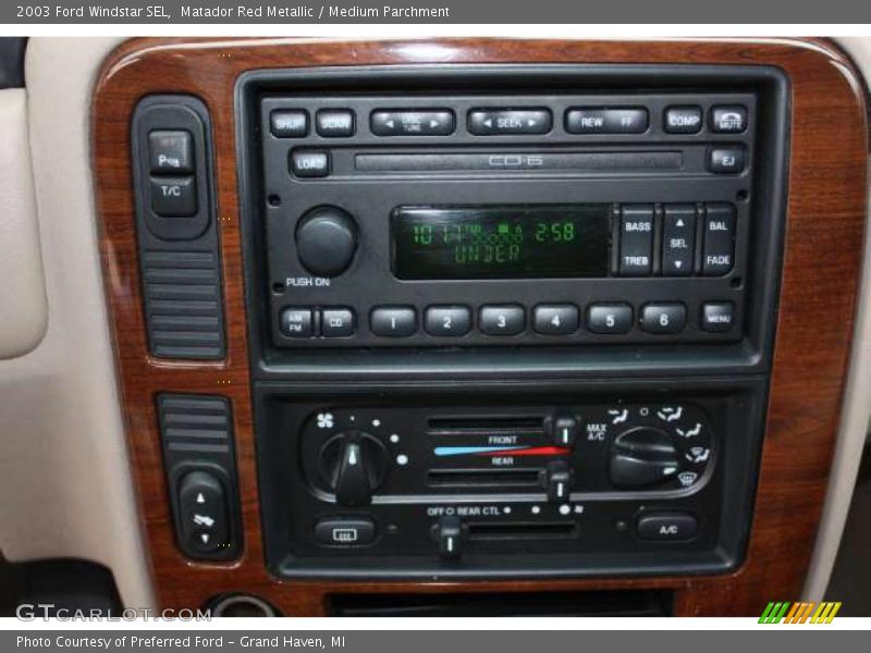 Matador Red Metallic / Medium Parchment 2003 Ford Windstar SEL