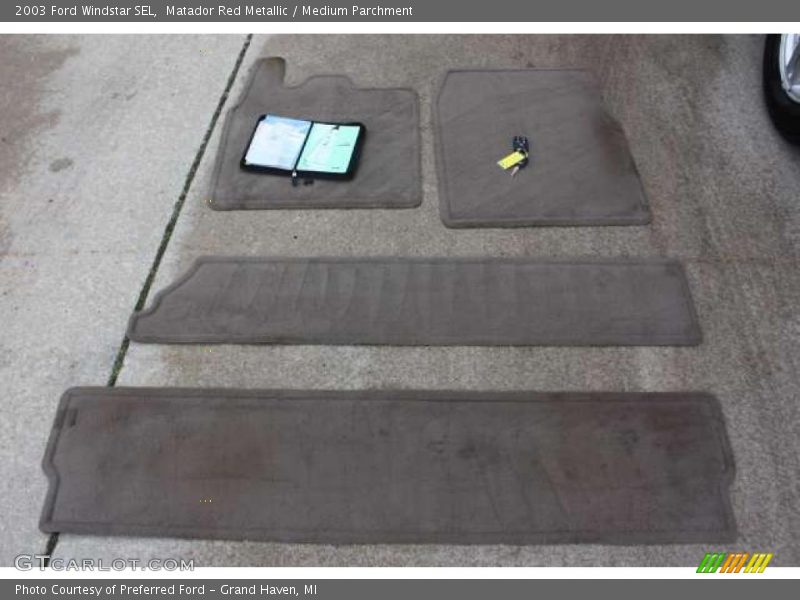 Matador Red Metallic / Medium Parchment 2003 Ford Windstar SEL