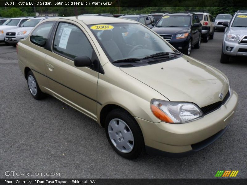 Front 3/4 View of 2001 ECHO Sedan