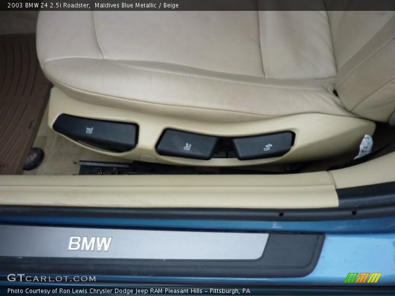 Maldives Blue Metallic / Beige 2003 BMW Z4 2.5i Roadster