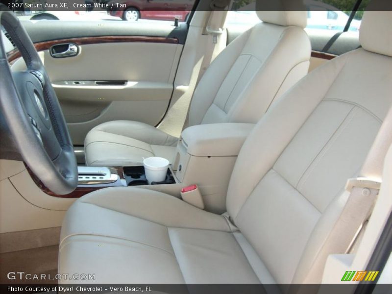 Cream White / Tan 2007 Saturn Aura XE