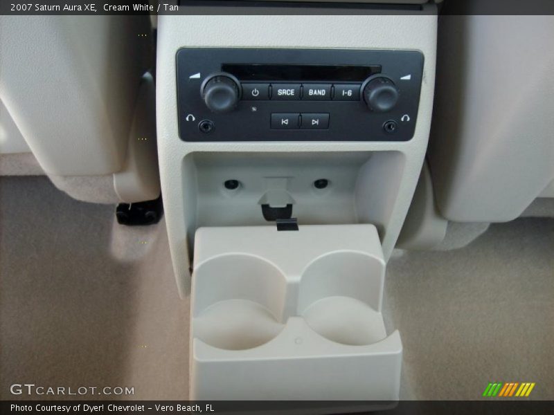 Cream White / Tan 2007 Saturn Aura XE