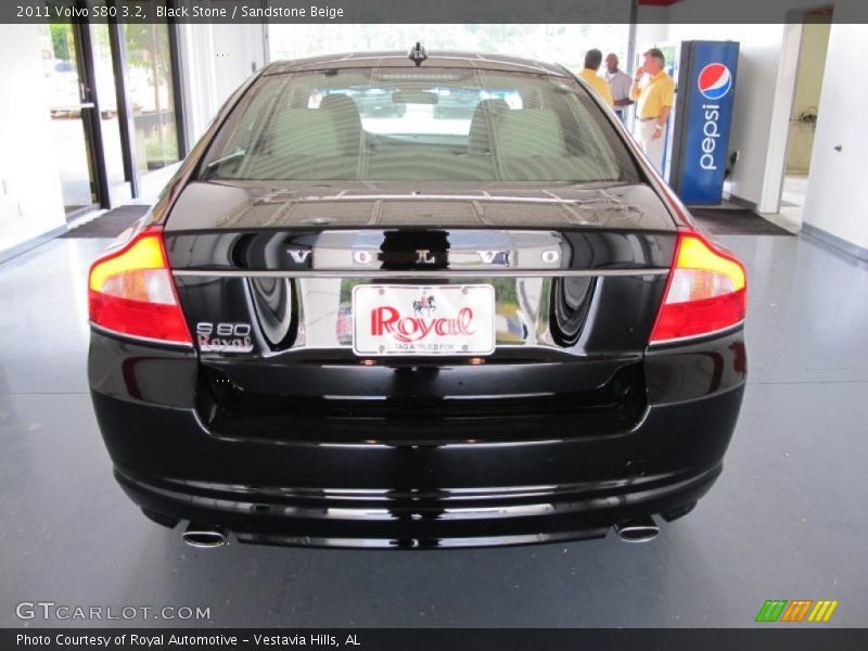 Black Stone / Sandstone Beige 2011 Volvo S80 3.2