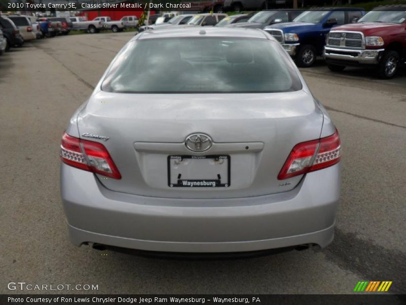Classic Silver Metallic / Dark Charcoal 2010 Toyota Camry SE
