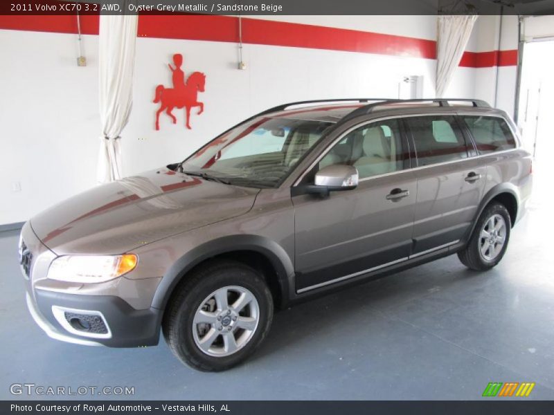 Oyster Grey Metallic / Sandstone Beige 2011 Volvo XC70 3.2 AWD