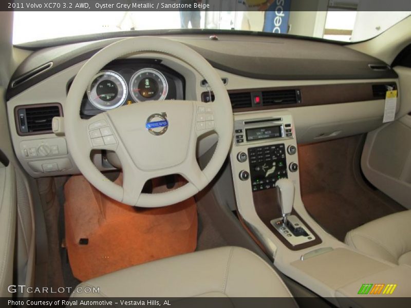  2011 XC70 3.2 AWD Sandstone Beige Interior