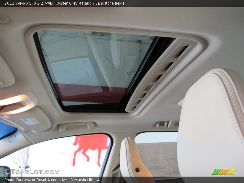 Sunroof of 2011 XC70 3.2 AWD