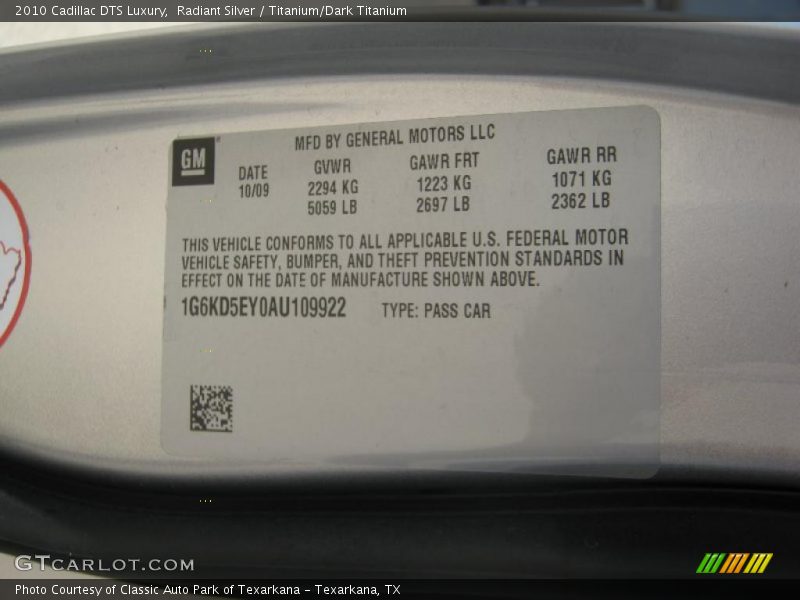 Radiant Silver / Titanium/Dark Titanium 2010 Cadillac DTS Luxury