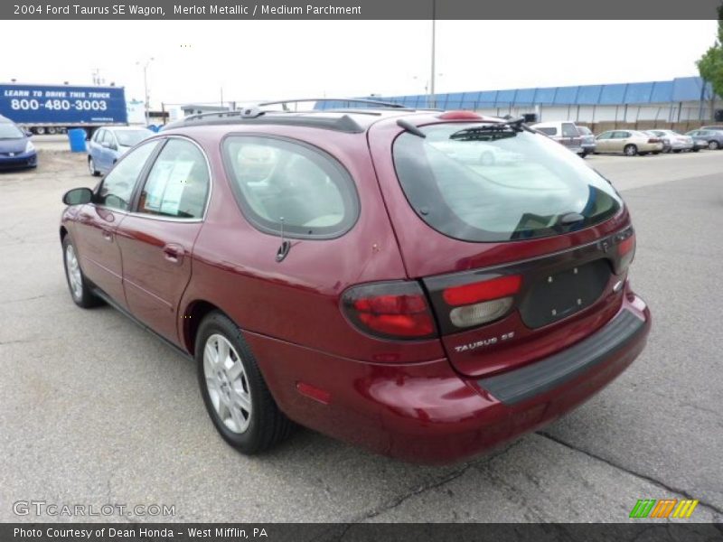 Merlot Metallic / Medium Parchment 2004 Ford Taurus SE Wagon