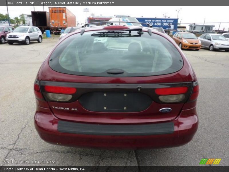 Merlot Metallic / Medium Parchment 2004 Ford Taurus SE Wagon