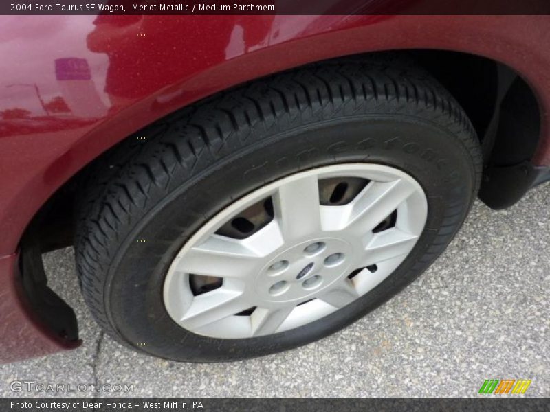 Merlot Metallic / Medium Parchment 2004 Ford Taurus SE Wagon