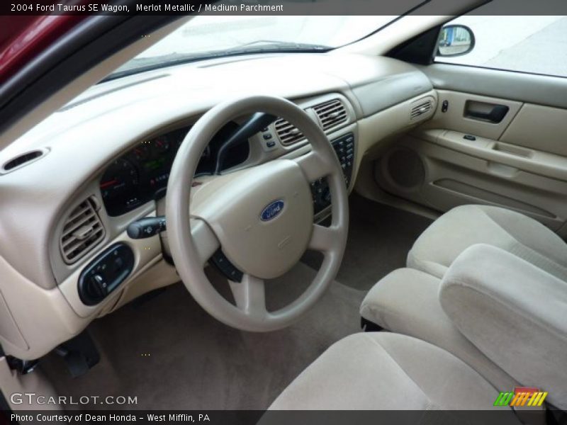  2004 Taurus SE Wagon Medium Parchment Interior