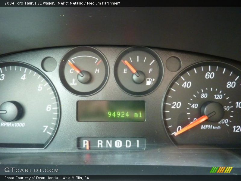 Merlot Metallic / Medium Parchment 2004 Ford Taurus SE Wagon