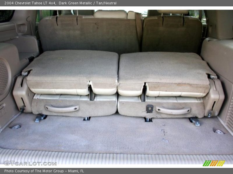 Dark Green Metallic / Tan/Neutral 2004 Chevrolet Tahoe LT 4x4