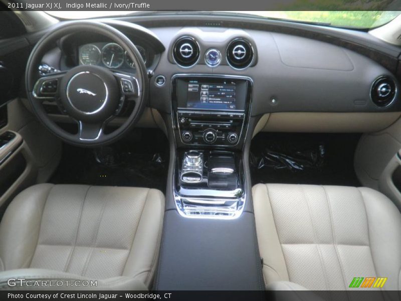 Dashboard of 2011 XJ XJ
