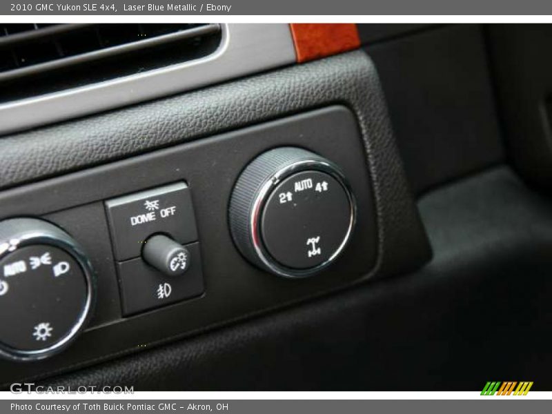 Controls of 2010 Yukon SLE 4x4