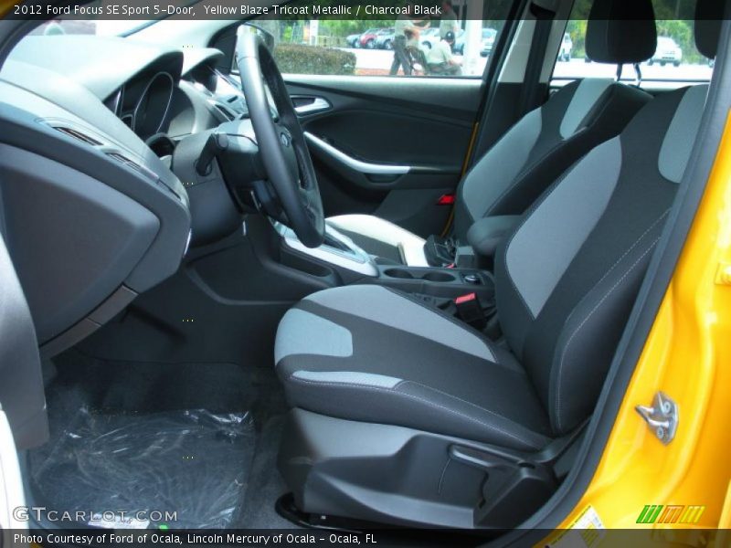  2012 Focus SE Sport 5-Door Charcoal Black Interior