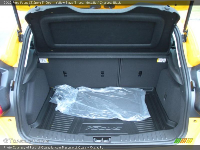  2012 Focus SE Sport 5-Door Trunk
