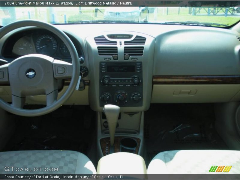 Dashboard of 2004 Malibu Maxx LS Wagon