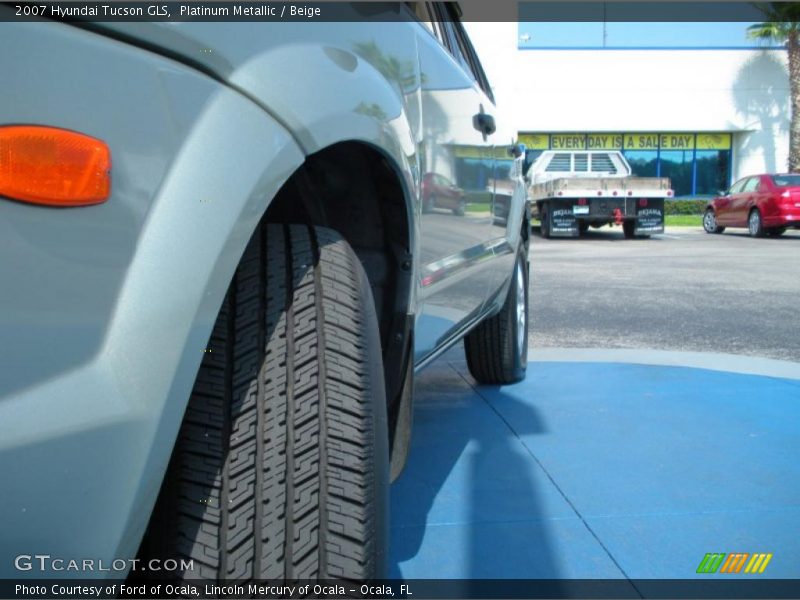 Platinum Metallic / Beige 2007 Hyundai Tucson GLS
