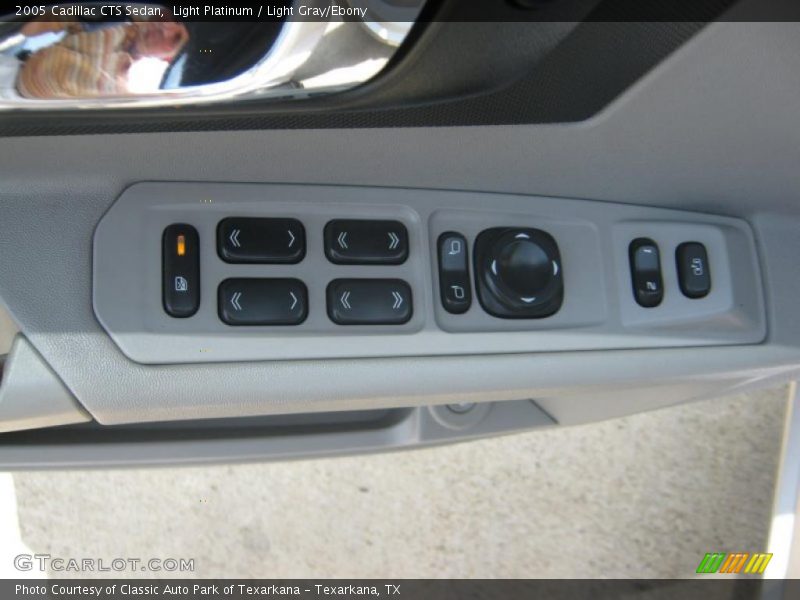 Light Platinum / Light Gray/Ebony 2005 Cadillac CTS Sedan