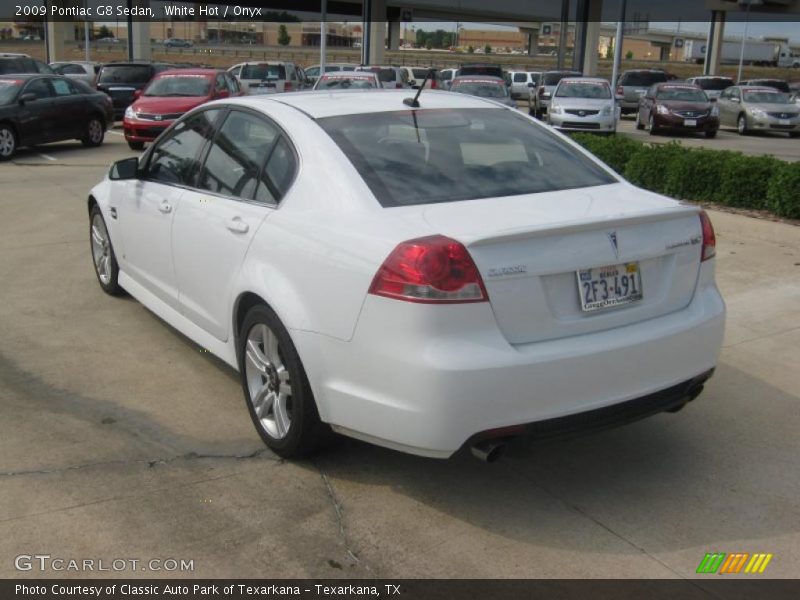 White Hot / Onyx 2009 Pontiac G8 Sedan